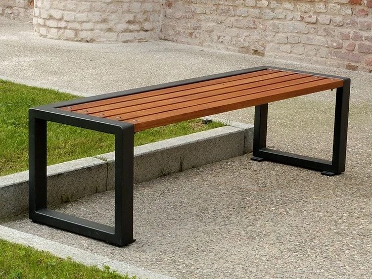 cal.grd.10- outdoor Bench - wood - lron