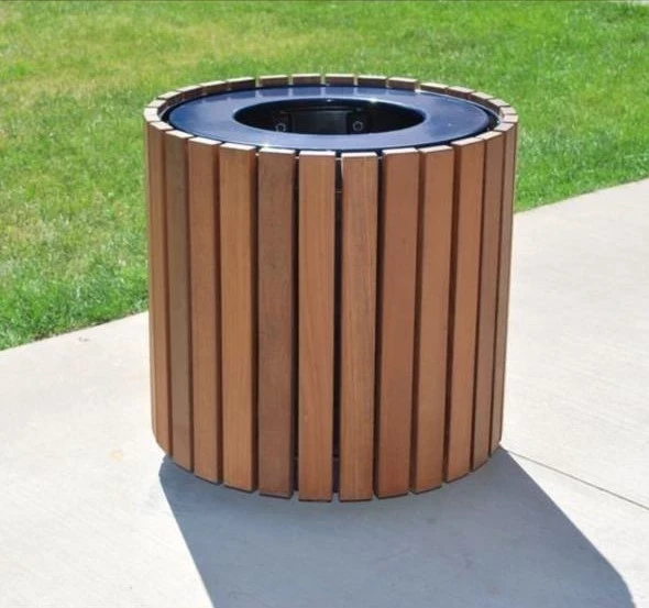 cal.grd.15 - Trash Bin - wood - lron